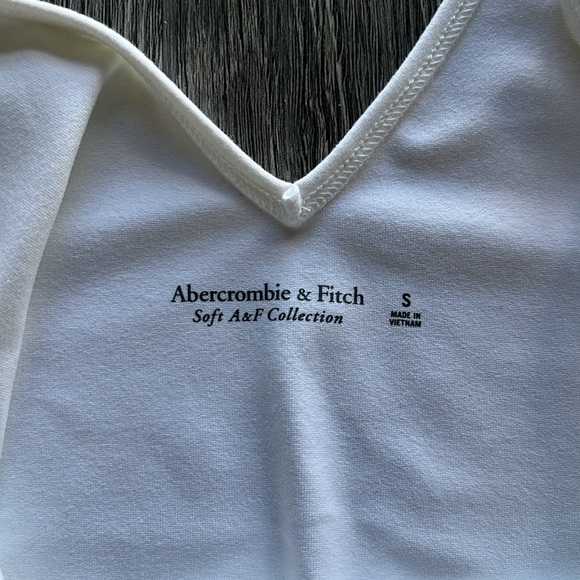 Abercrombie & Fitch V-Neck Bodysuit ✧ White ✧ Size S - Picture 3 of 6